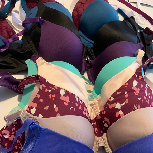 Hanes Brand Bras Lot a beautiful set of 10 Bras